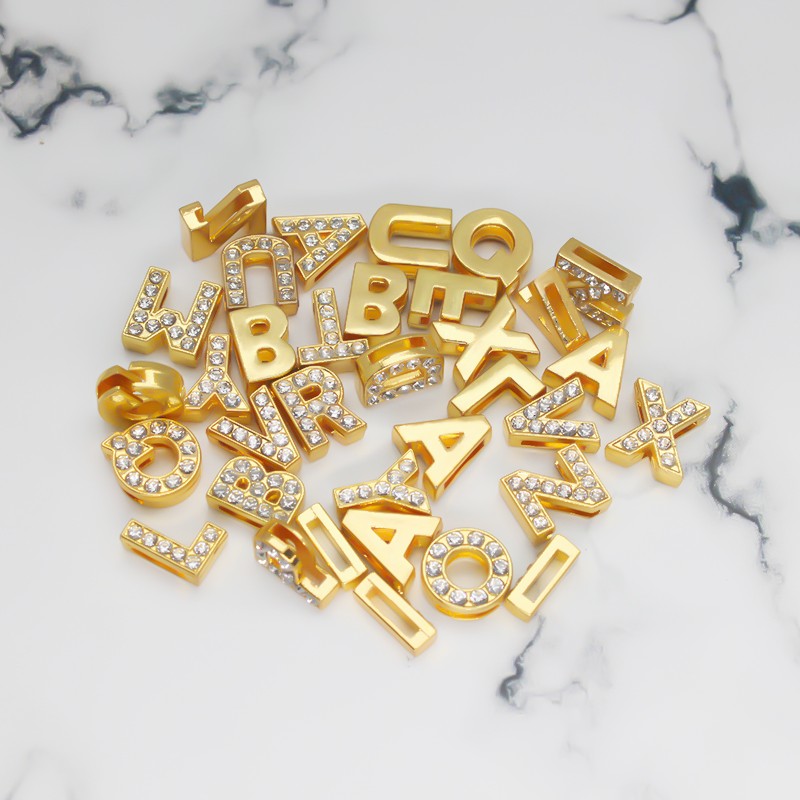 Embroidery Charm - 50 stuks/verpakking Gat 8mm 10mm Strass