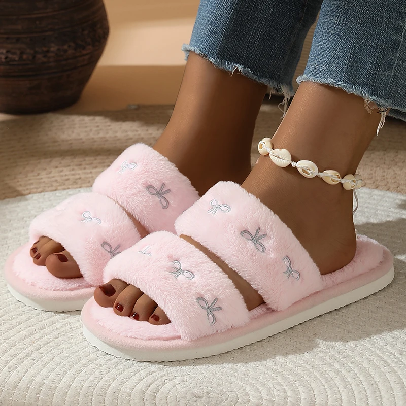 Modieuze Pluche Slippers met S - Embroidery Design Free recensie en prijs