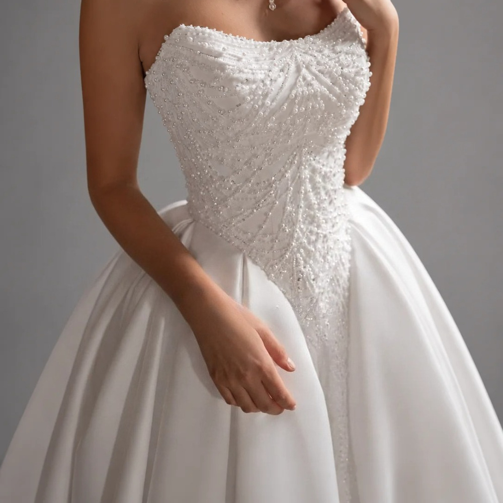 Op maat gemaakte elegante trou - Embroidery Online Designs recensie en prijs