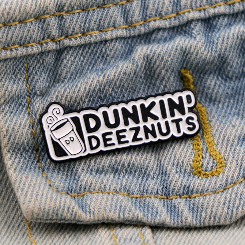 Nieuwste broche met liefdeshar - Embroidery Wallpaper recensie en prijs