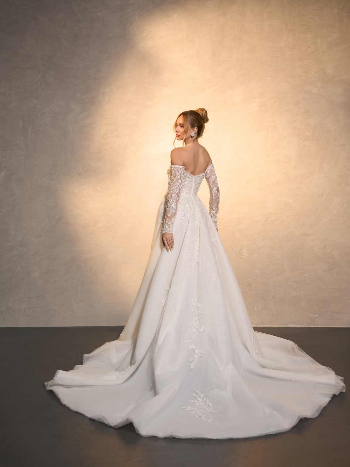 Elegante trouwjurk A-lijn Kant - Embroidery Online Designs recensie en prijs