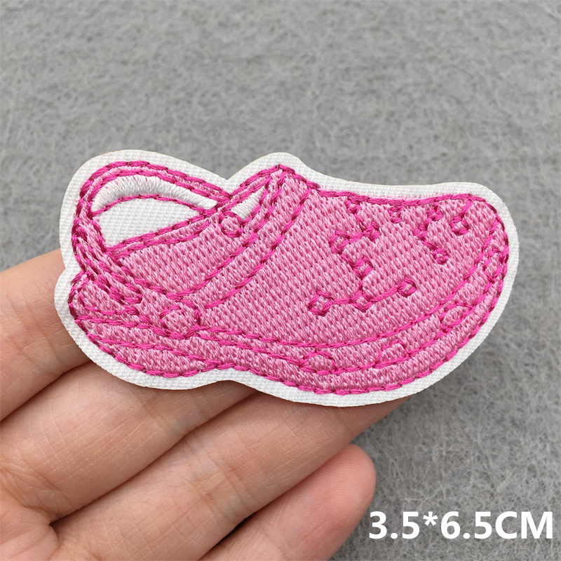 Cartoon Butterfly Cherry Gebor - Embroidery Letter M recensie en prijs