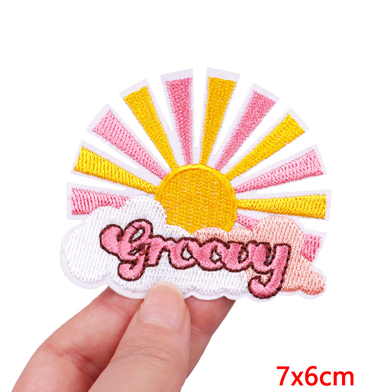 Cartoon regenboog geborduurde  - Embroidery Letter M recensie en prijs